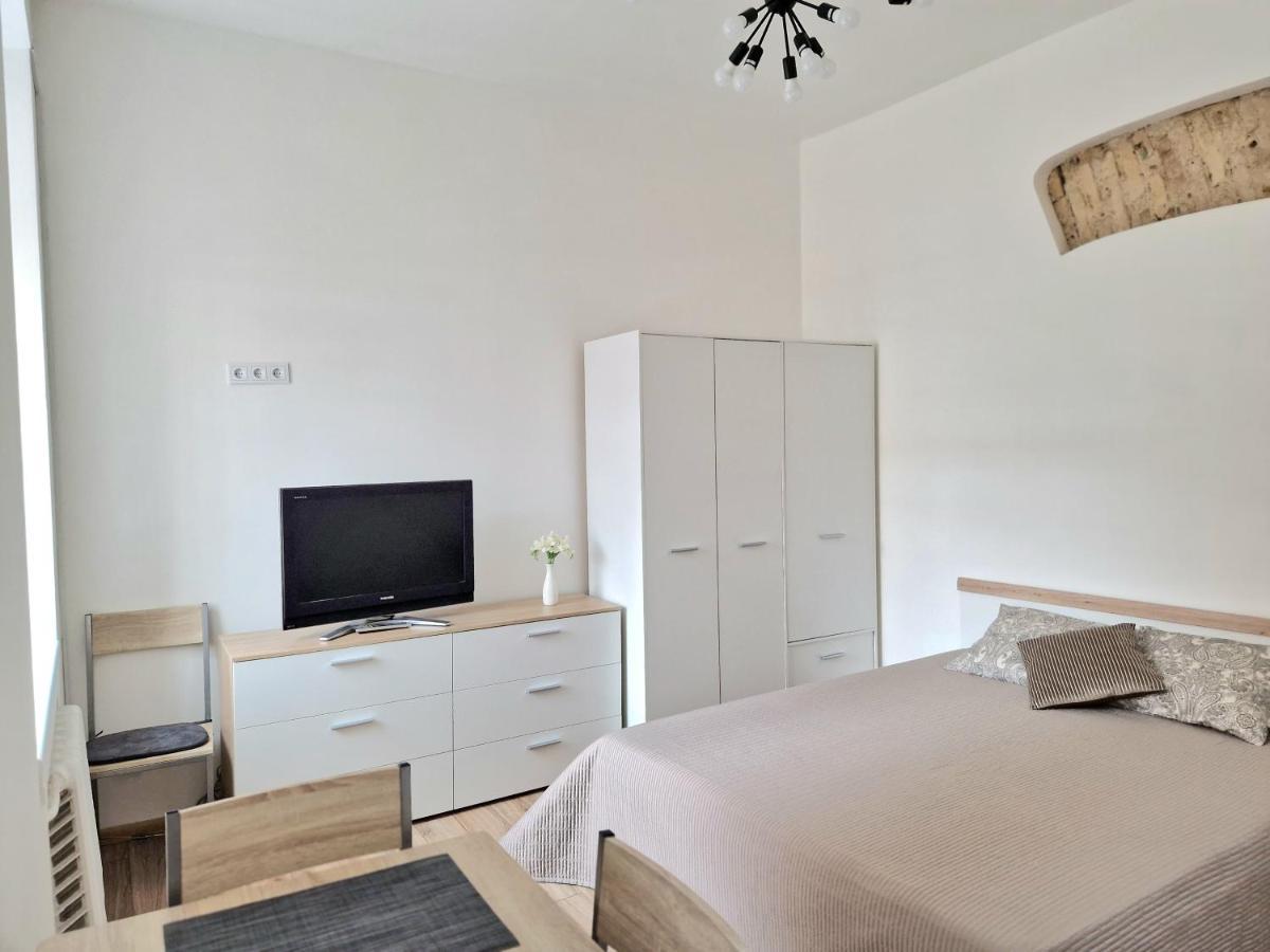 빌뉴스 Cozy Studio In Heart Of Old Town 아파트 외부 사진